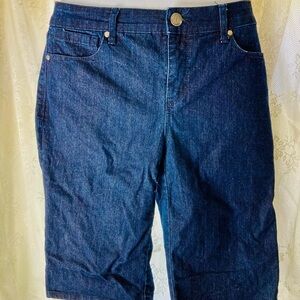 Bandolino Dark Blue Denim Shorts with pockets Excellent cond size 6